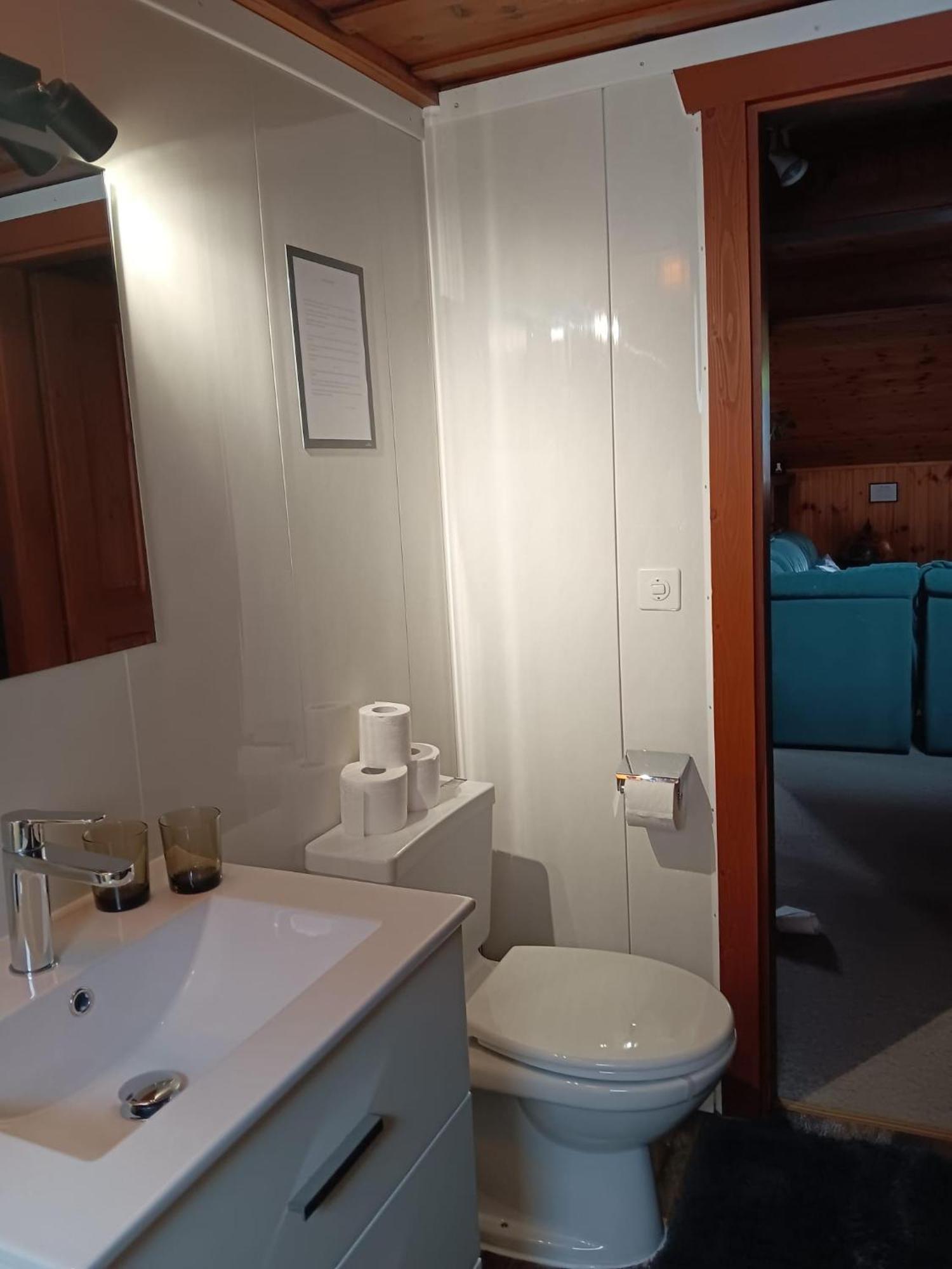 Harmony House Apartman Salvan Kültér fotó
